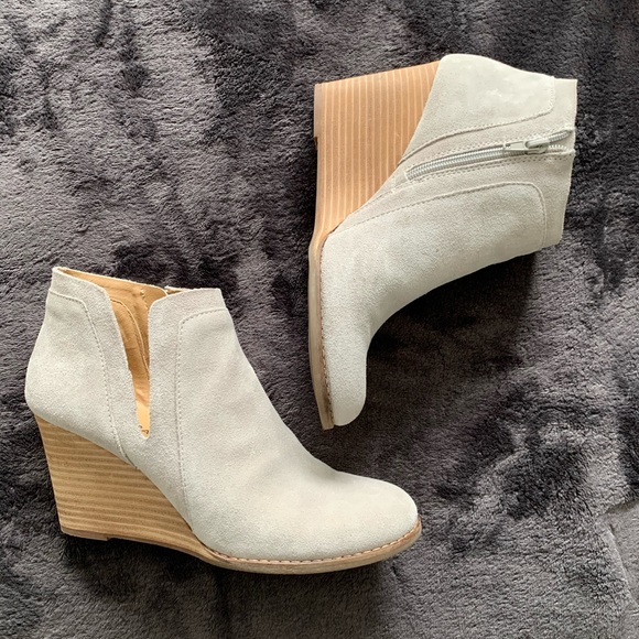 yimina wedge bootie